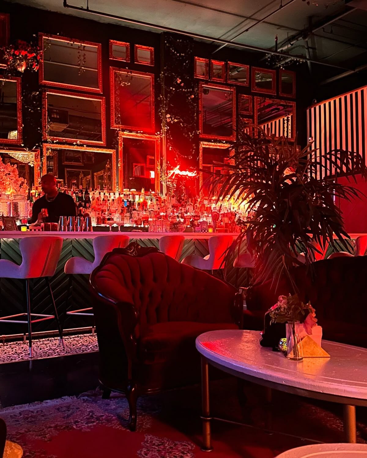 i Lounge Atlanta: A Modern Nightlife Destination